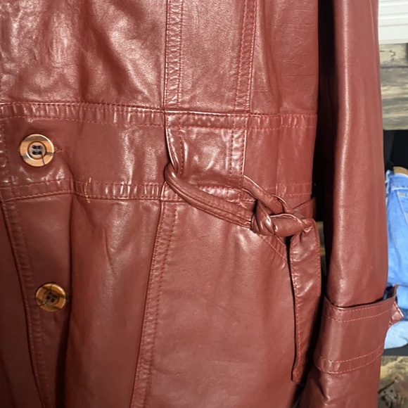 Sold - Picture 4 of 7